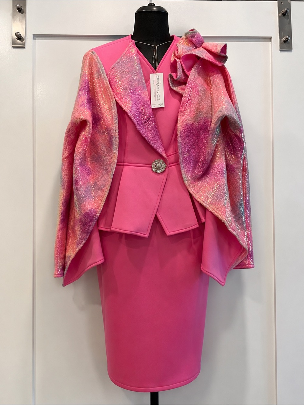 Donna Vinci 2 Pc Pink Skirt Suit Sequin Ruffle Jacket Church Womens Size 8 NWT